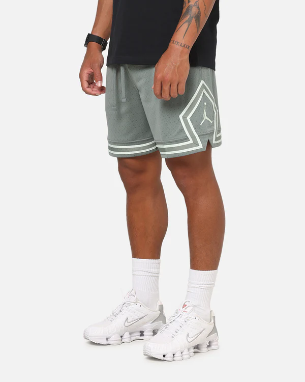 شلوارک دایموند جردن Jordan Diamond Shorts تیشرت باکسی نایک   Nike Box Tee  IR8021-010