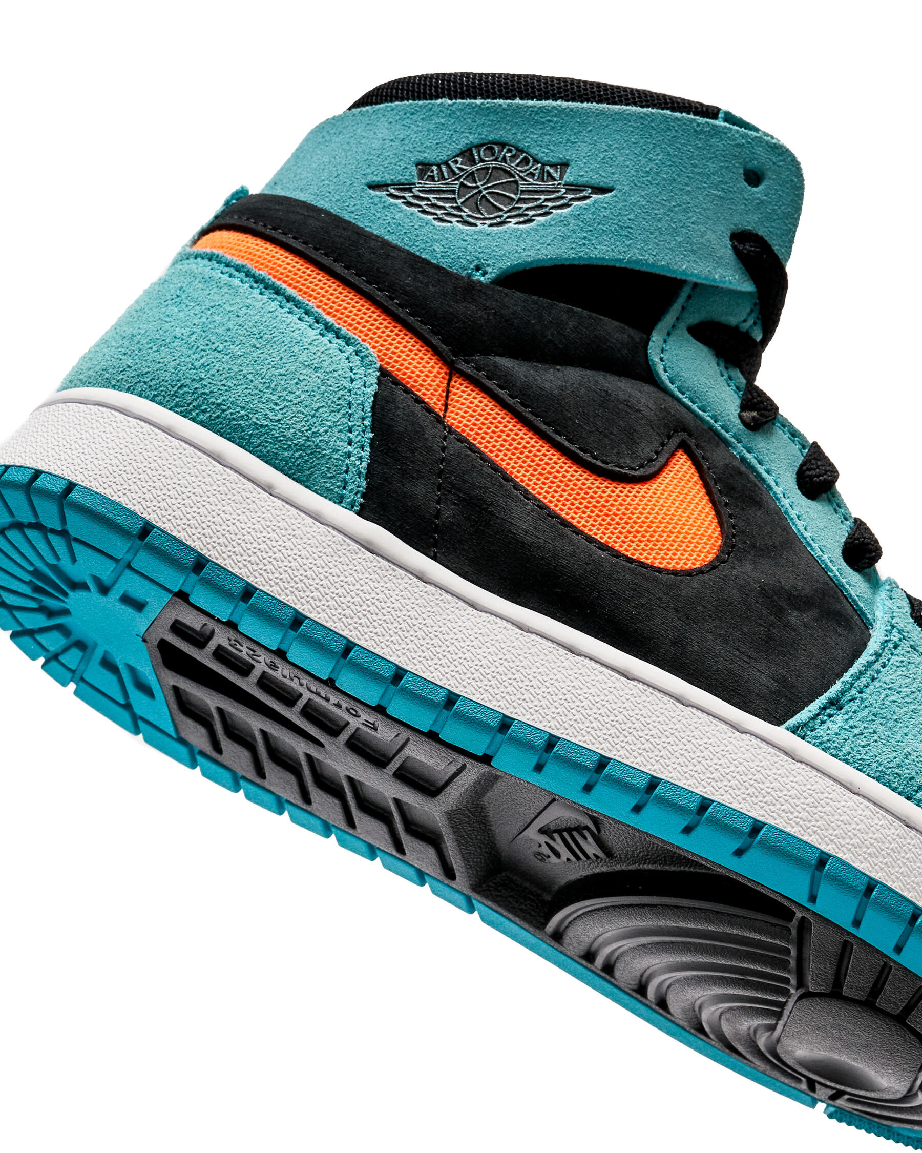 کتونی جردن وان زوم ساق بلند Jordan 1 Hi CMFT DV1307-4082