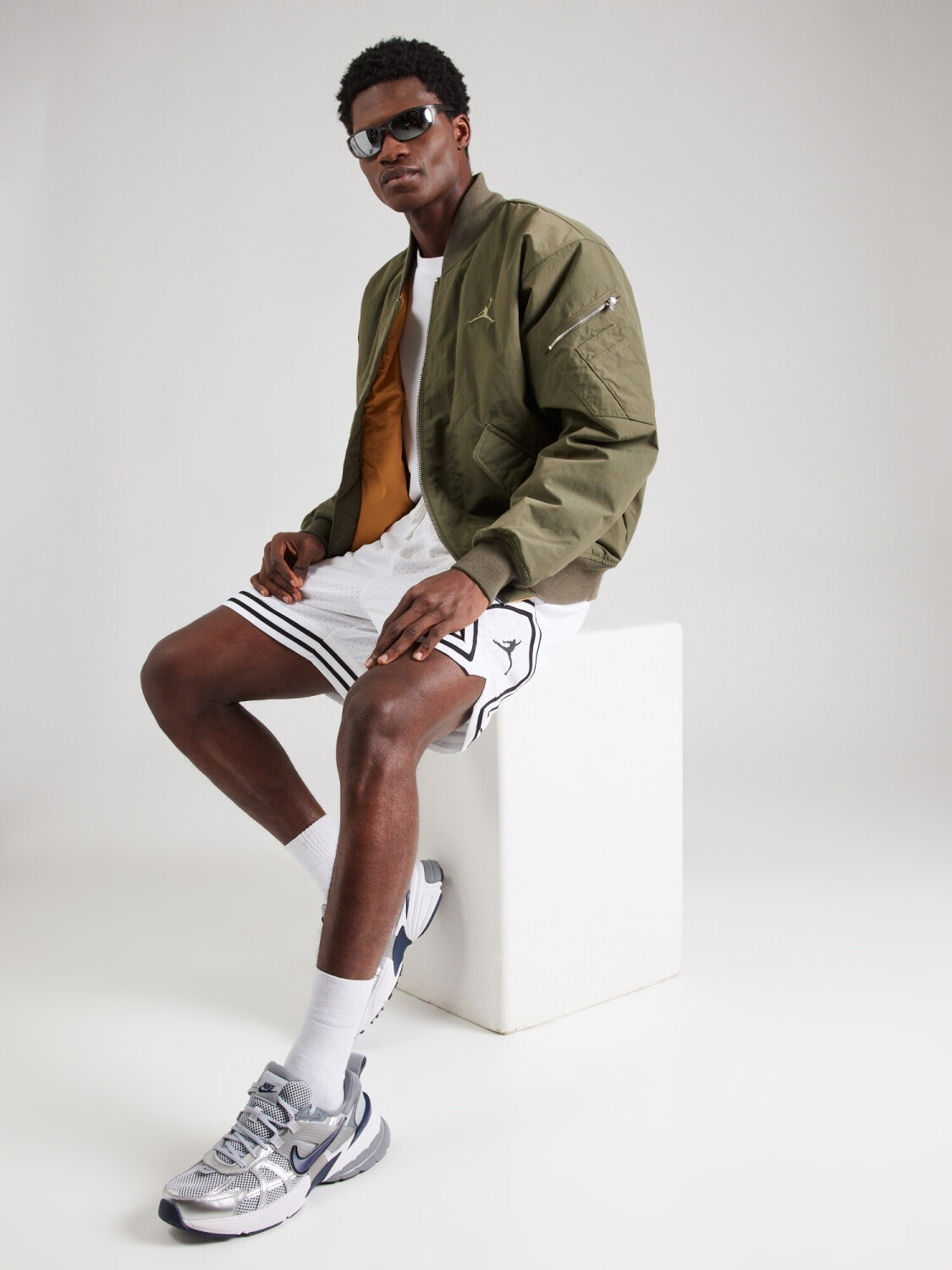 کاپشن خلبانی زیتونی رنگید جردن Jordan Renegade Bomber Jacket FV7267-2222