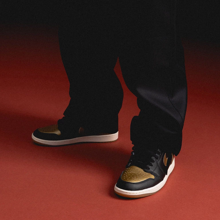 کتونی جردن وان ساق بلند  Jordan 1 Hi OG Metallic Gold DZ5485-0714
