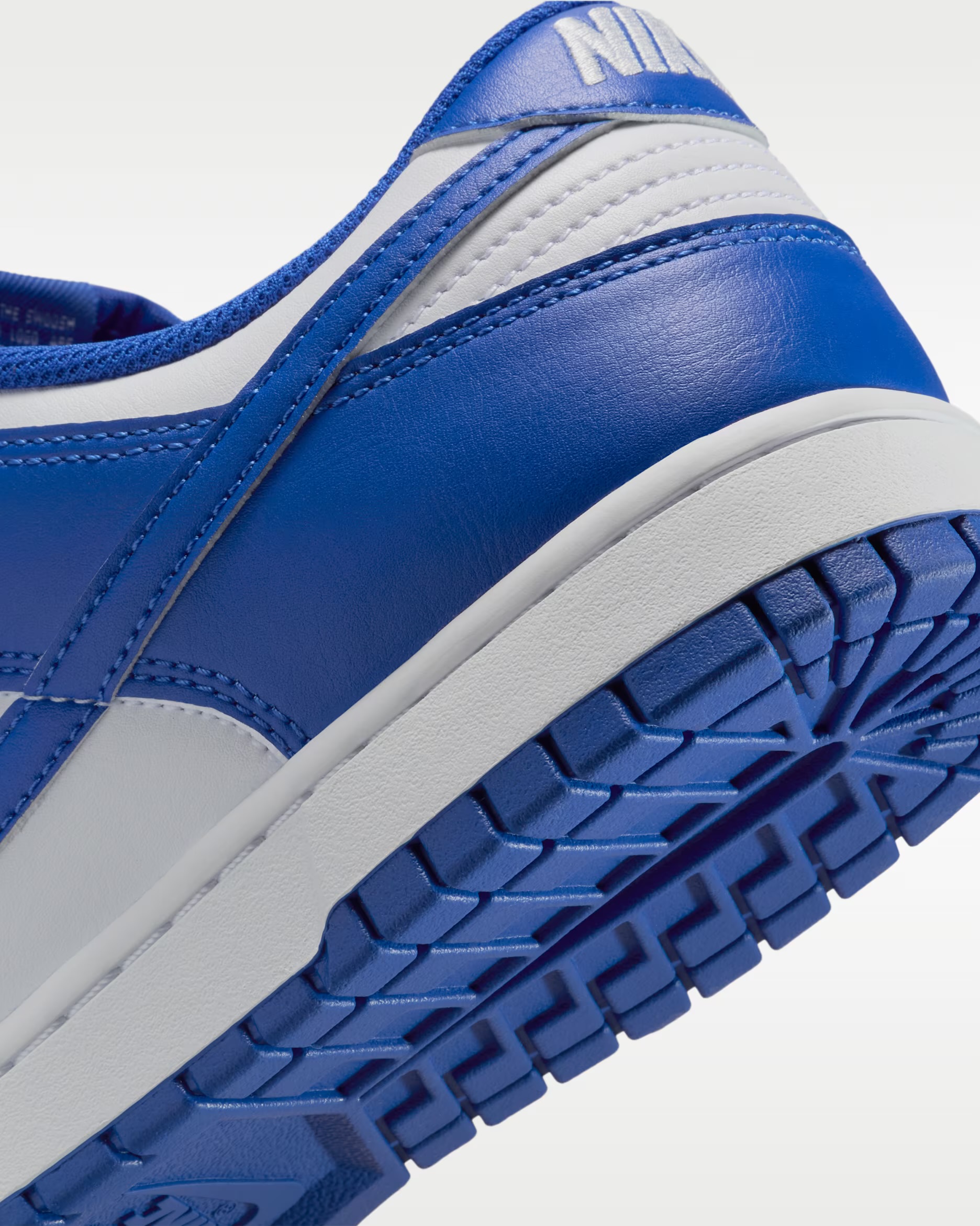 کتونی نایک دانک رویال    Nike Dunk Low Royal    HF5441-1126