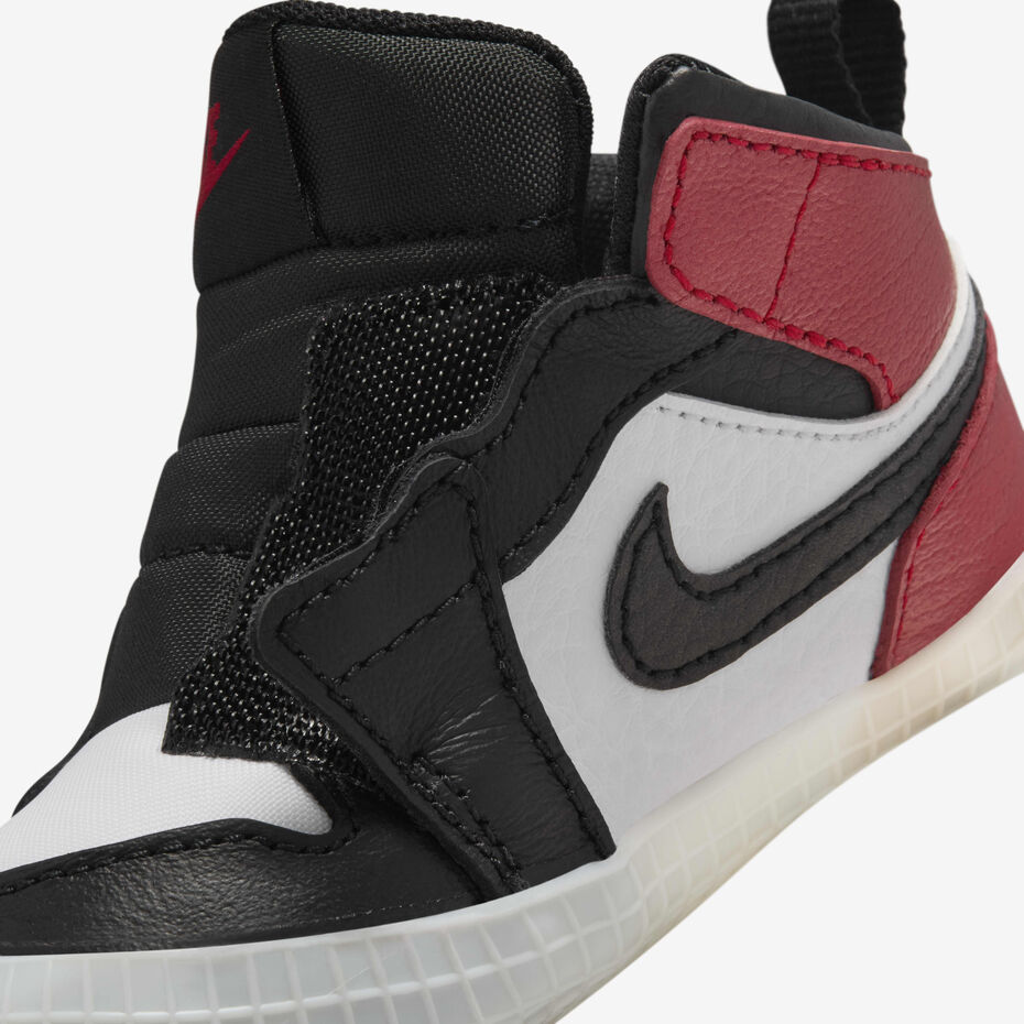 کتونی جردن وان مید Jordan 1 High Black Toe Baby Cot bootie  HJ9289-0617