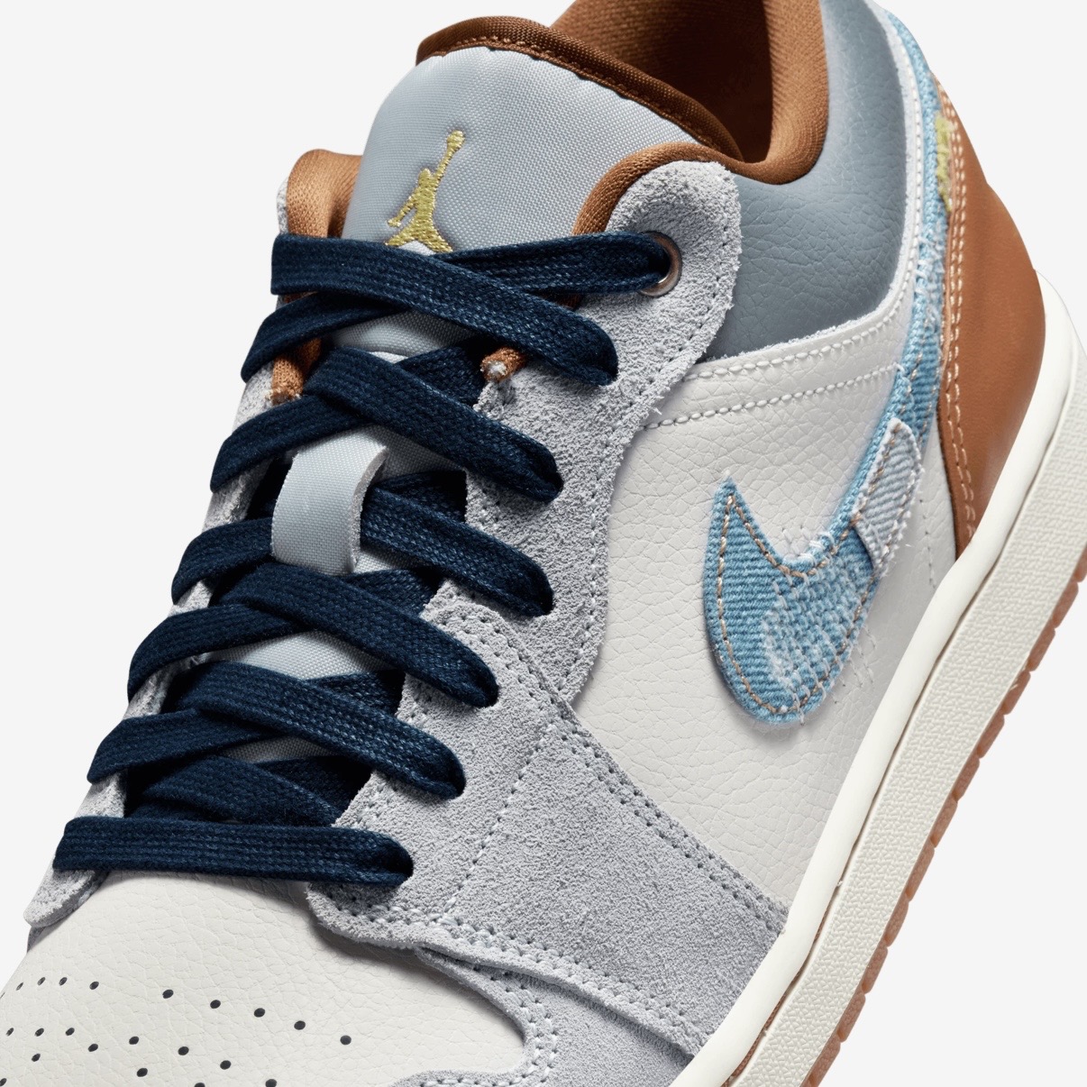 کتونی جردن 1 جین    Jordan 1 Low SE Denim Swoosh   FZ5042-0415